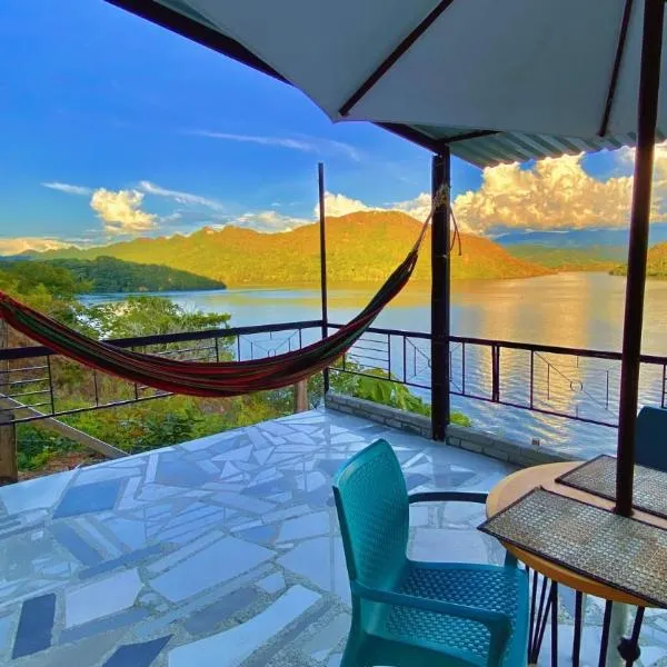 Tana - Casa & Cabaña de Montaña y Lago，位于普拉多的酒店