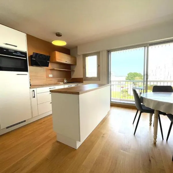 Appartement Port Le Pouliguen，位于勒宝利古恩的酒店