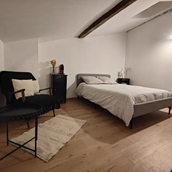 Chambre cosy et confortable，位于杜尔涅的酒店