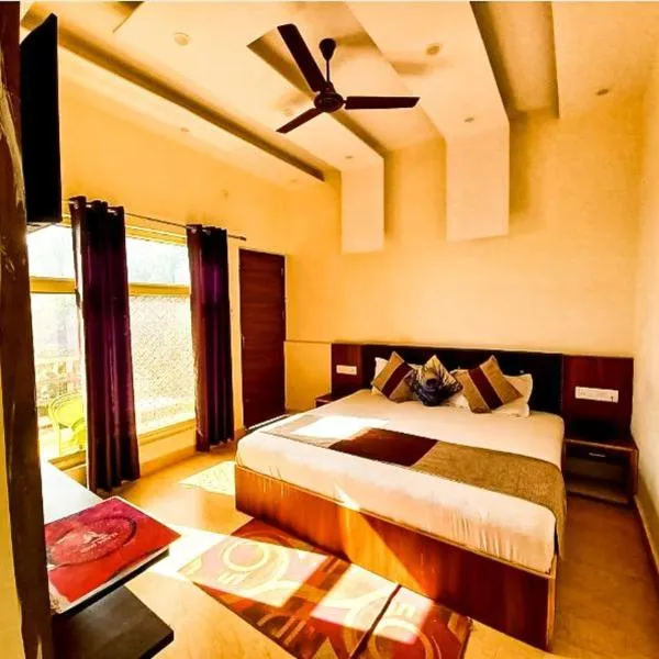 Sunny Pines Resort，位于Dogadda的酒店