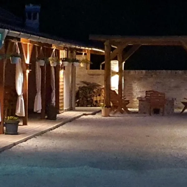 Joy's apartman Molnári，位于Molnári的酒店