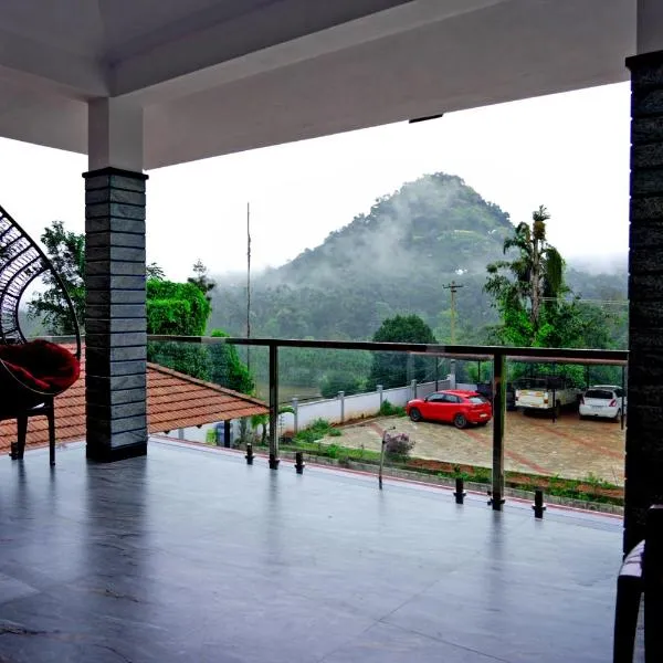 Kotibetta Homestay - Mountains View, River & Trek，位于Sringeri的酒店