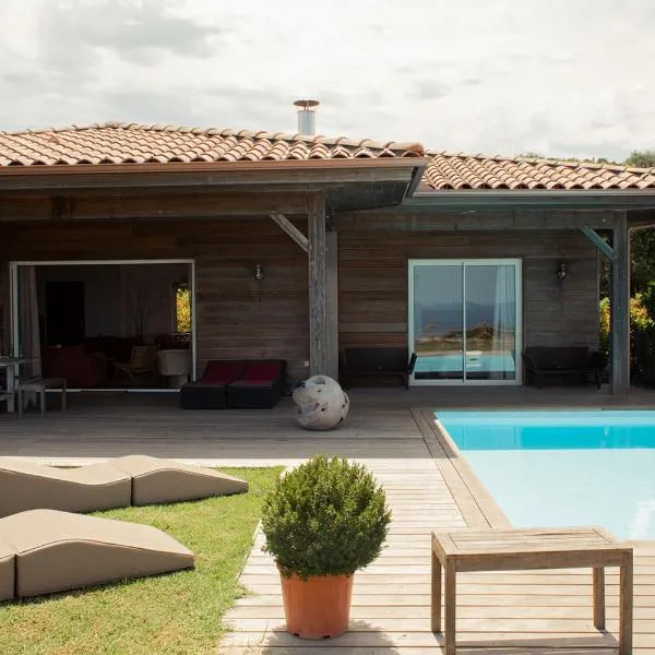 Villa BARQUIERO，位于科蒂基亚瓦里的酒店