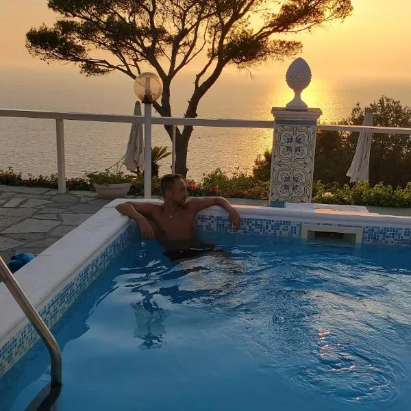 bb la guardiia，位于阿纳卡普里的酒店