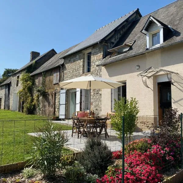 Entire Farm House stay, La Gérouardière，位于Bion的酒店