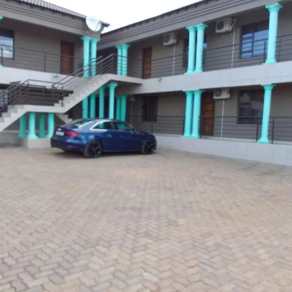 THE GOOD LIFE ROYAL GUEST HOUSE，位于Malamulele的酒店