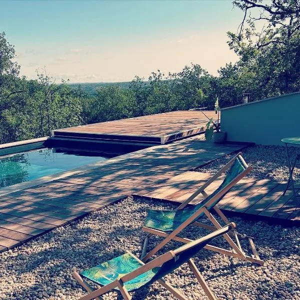 Gîte Ethic Simple & Chic，位于Labastide-Marnhac的酒店