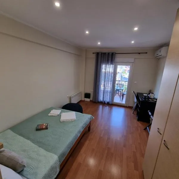 Nikos Studio Apartments，位于卡泰里尼的酒店