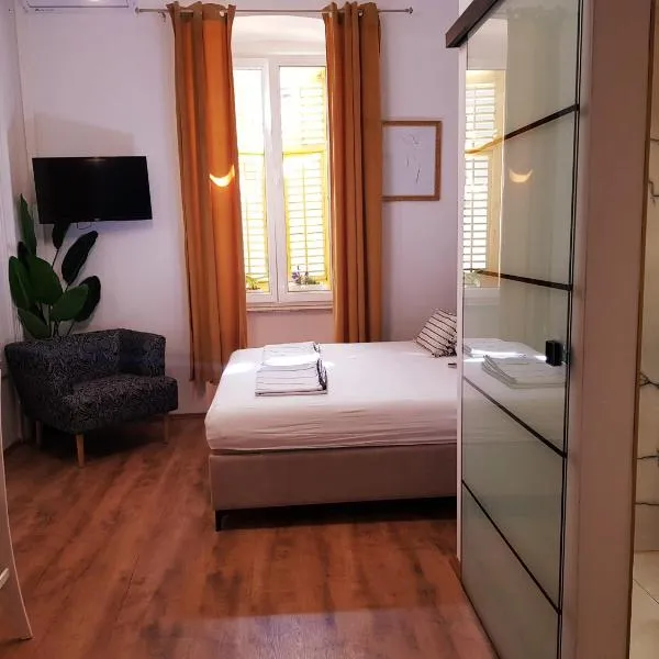 Room Lui，位于里耶卡的酒店