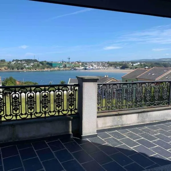 Apartamento Cantabrico vistas a la Ría deRibadeo，位于塔皮亚德卡萨列戈的酒店