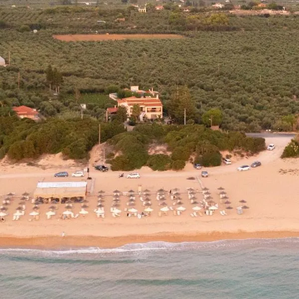 Lagouvardos Beach House，位于Ayía Kiriakí的酒店