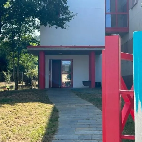 ALBERGUE A POBRA DO BROLLON，位于Puebla del Brollón的酒店