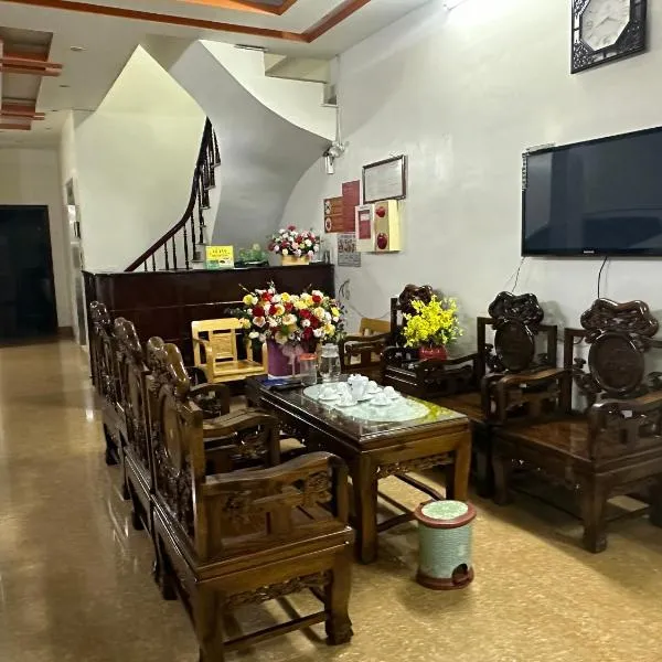 HOTEL HOÀNG GIA，位于Na Ngô的酒店