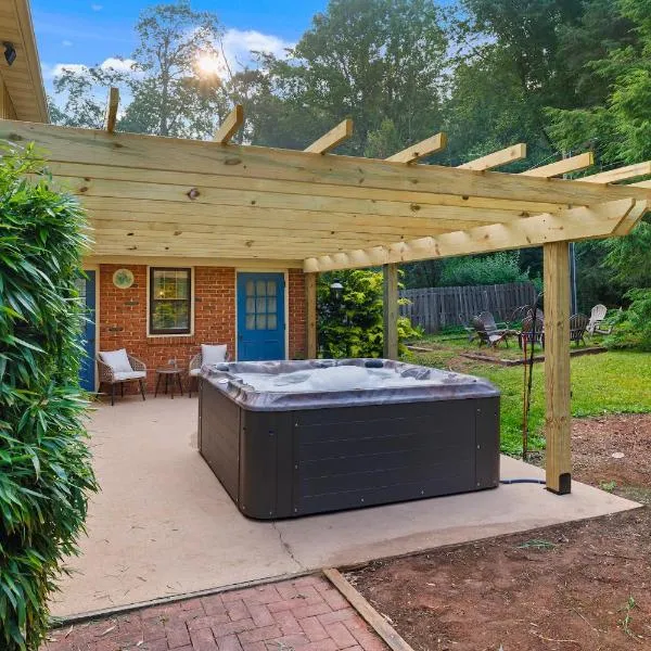 5bedroom w Pergola Hottub & Firepit，位于Reinholds的酒店