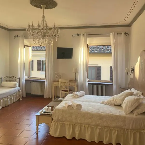 Palazzo Mari suite & rooms b&b，位于蒙特瓦尔基的酒店