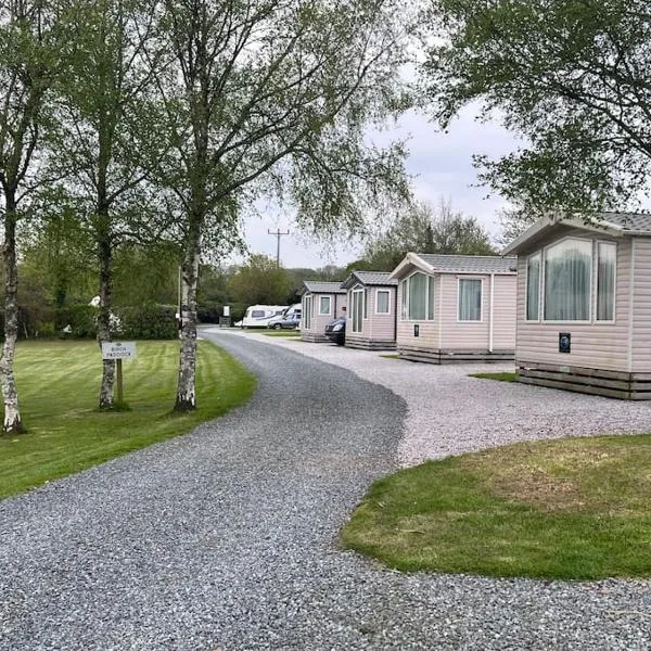 Polladras Holiday Park，位于赫尔斯顿的酒店