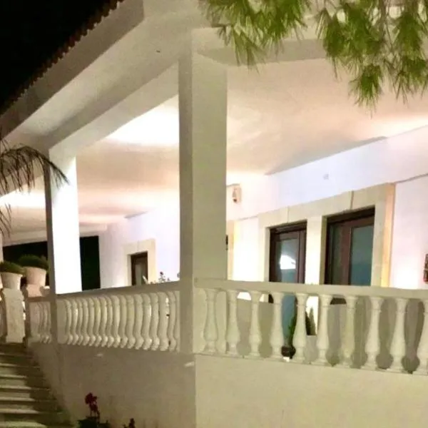 A CASA NOSCIA - BB SAN PIETRO IN BEVAGNA Charming house，位于Campomarino的酒店