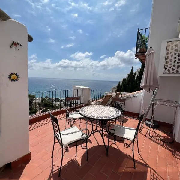 Burriana Playa Sea View Apartment，位于内尔哈的酒店