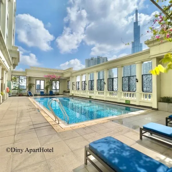 Diny ApartHotel - Rooftop Pool - The Manor 2，位于胡志明市的酒店