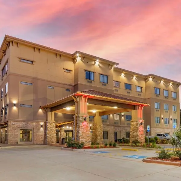 卡拉斯科贝斯特韦斯特PLUS酒店，位于Center的酒店