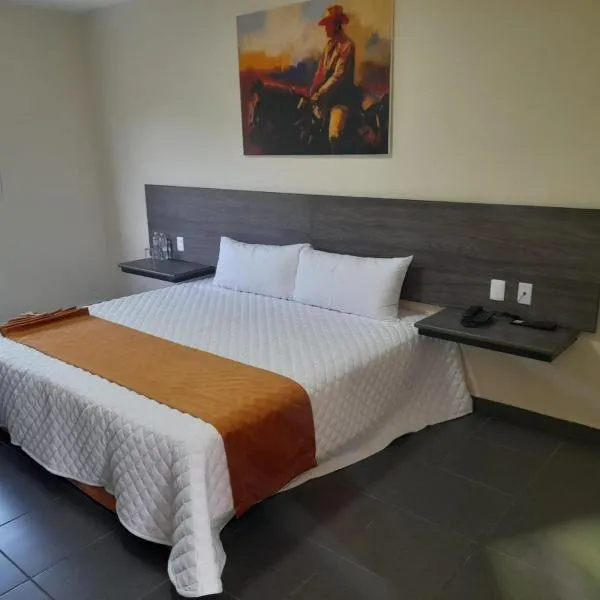 LOS BAMBUES HOTEL，位于La Tinaja的酒店