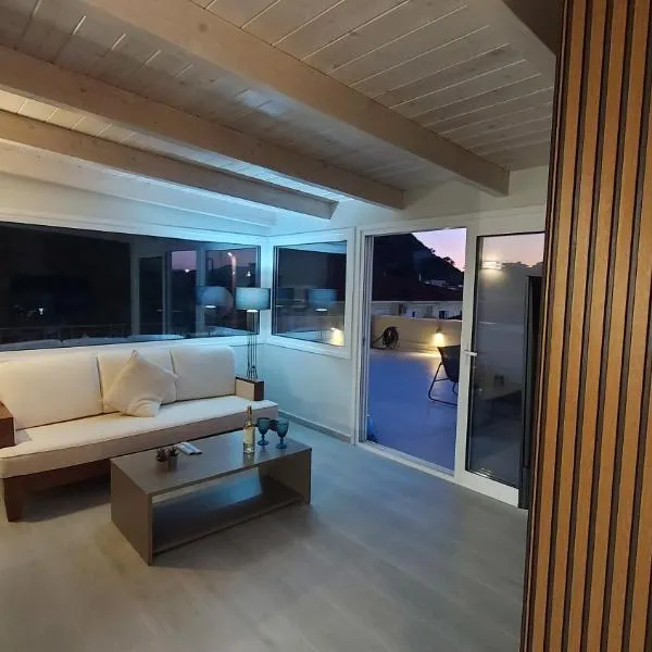 GIORGIO LUXURY LOFT WITH AMAZING VIEW Of NAFPLIO，位于纳夫普利翁的酒店