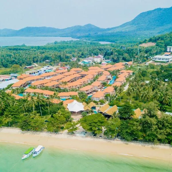 Blue Bay Resort - Access to Pool and Beach-Phuket & Krabi，位于Ban Lo Pa Ret的酒店