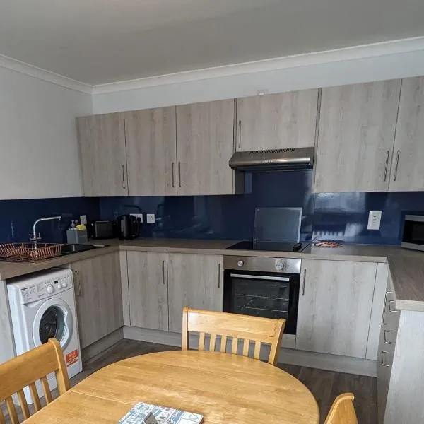 2 Bedroom Townhouse on NC500, Wick, Highland，位于Thrumster的酒店