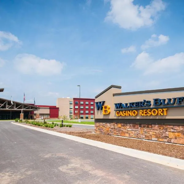 Walker's Bluff Casino Resort，位于卡本代尔的酒店