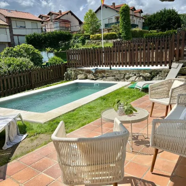 Wishome-Casa familiar con jardín y piscina cerca de la playa para unas vacaciones lejos del calor，位于普雷列索的酒店