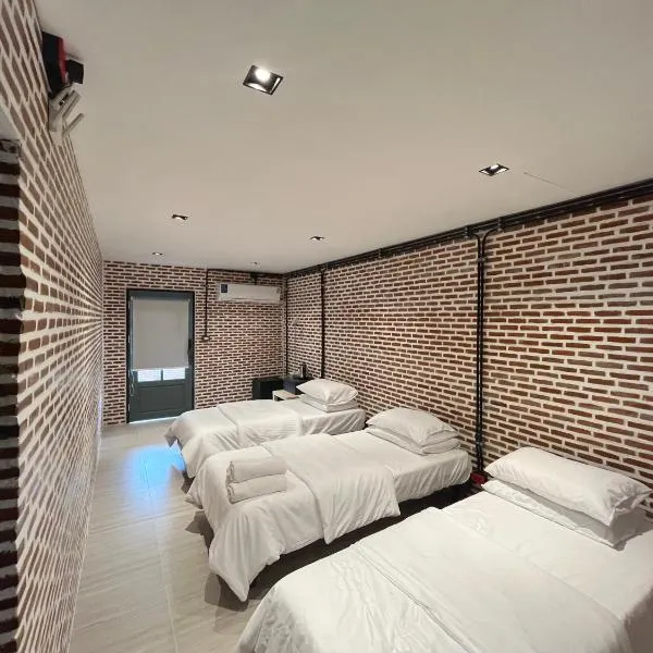 Bayfront608，位于Ban Khlong Dan的酒店