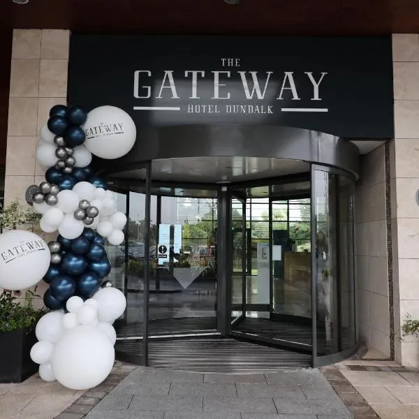 The Gateway Hotel，位于Dunleer的酒店