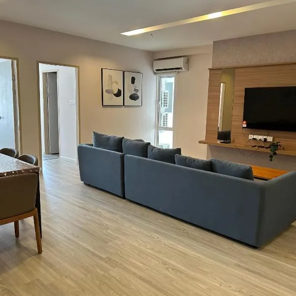 Aru Cozy Home 2BR With Infinity Pool @ Aru Suites，位于哥打京那巴鲁的酒店