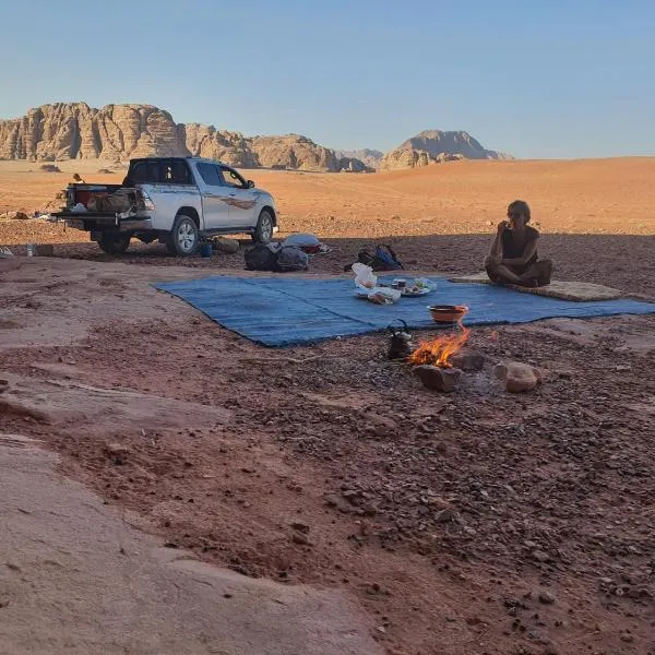 Bedouin Family Camp，位于Ruʼaysat al Khālidī的酒店