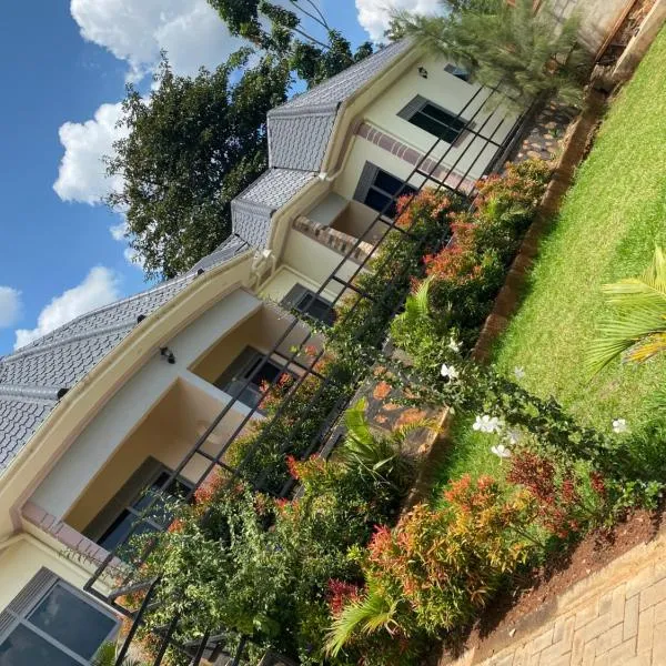 Zoe heights villas，位于Kalungu的酒店