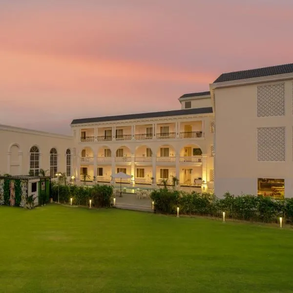 Rudra Imperial Resort，位于Misrikh的酒店
