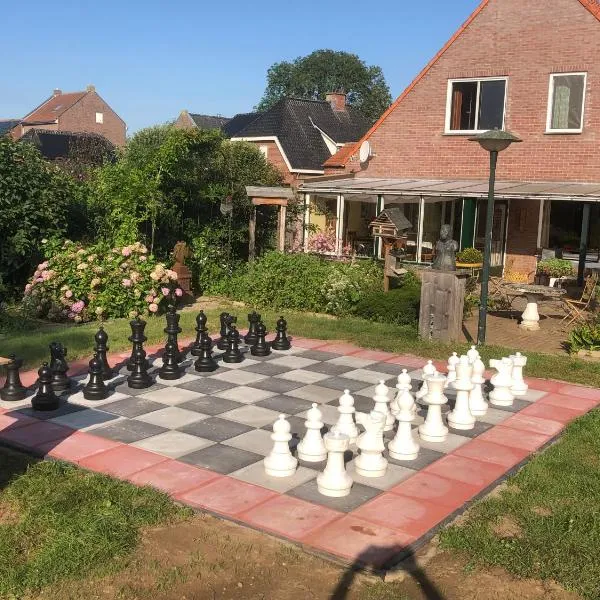 Laaker Villa nearby outlet Roermond，位于欧维恩拉克的酒店