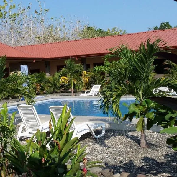 Hotel D'Lucia - Quebrada Ganado, Jaco, Costa Rica，位于Camaronal的酒店