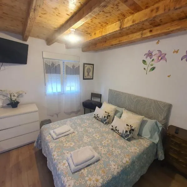 Habitaciones Casa Santander Playa Valdenoja，位于桑坦德的酒店