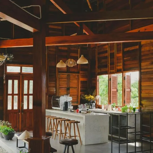 Elon Coffee Farmstay，位于Ðưc Trọng的酒店