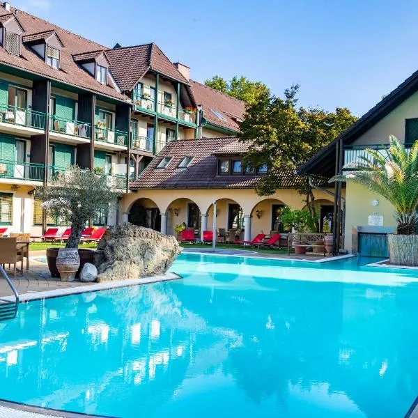 Hotel im Park，位于巴特拉德克斯堡的酒店