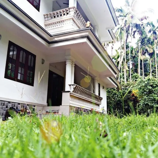 Woods Home Stay Athirappilly，位于阿西拉帕利的酒店