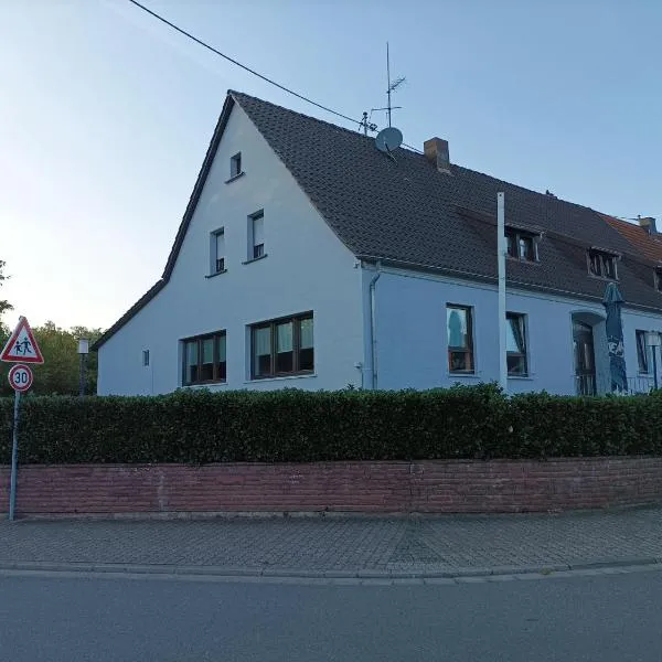 Gaststätte Neumann，位于萨尔路易斯的酒店