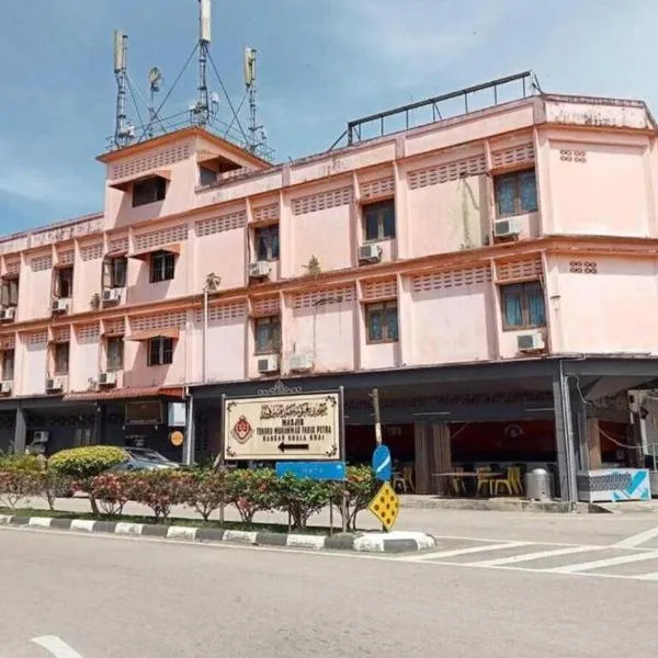 Rz Gold Hotel Official Account，位于Kampung Banggul Gucil的酒店