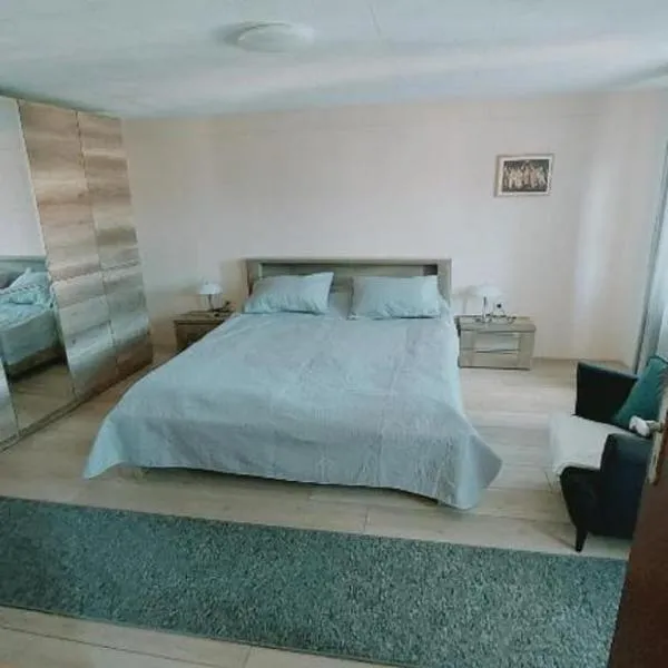 Ferienwohnung Eleni，位于毛特的酒店