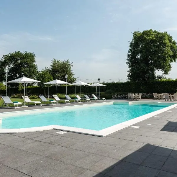 Phi Hotel Corte delle Terme，位于维泰博的酒店