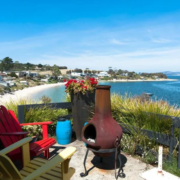 Beach Buoy Opossum Bay，位于Kingston Beach的酒店