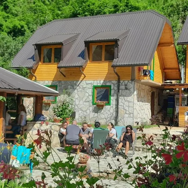 Rafting Camp Encijan，位于Koljeno的酒店