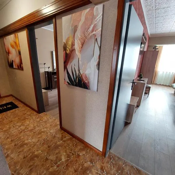 Familia Apartments，位于萨莫科夫的酒店