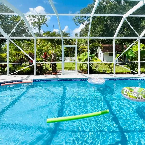 Luxury Jupiter Farm Getaway Pool, BBQ, Game Shed，位于朱庇特的酒店